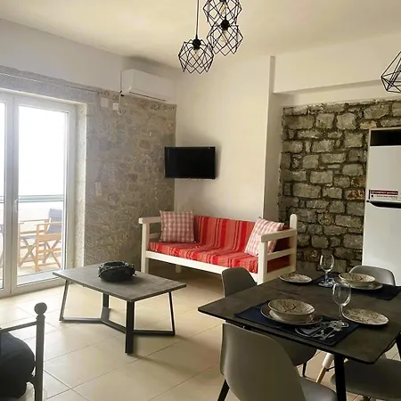 Royal View In Mani Апартаменты *